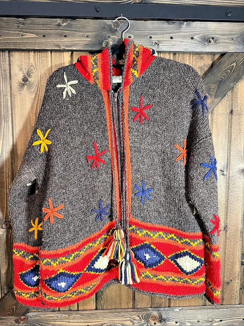 World Folk Art Geometric Knit Cardigan Gray & Red Size Medium